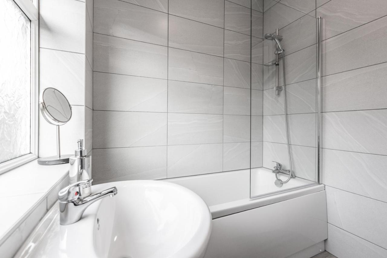 Connaught House - Wi-fi, Parking, Contractors Holiday home Preston (Lancashire)