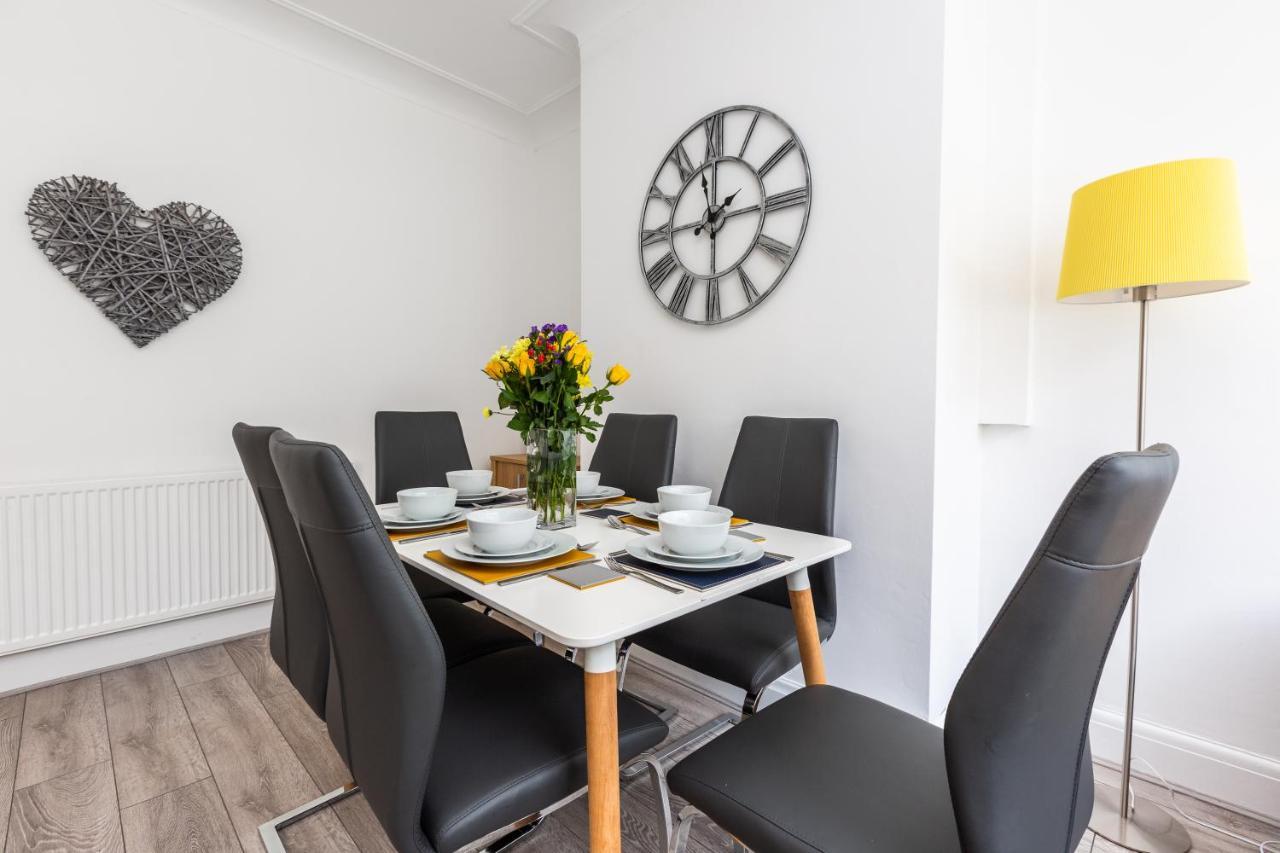 Connaught House - Wi-fi, Parking, Contractors * Preston (Lancashire)