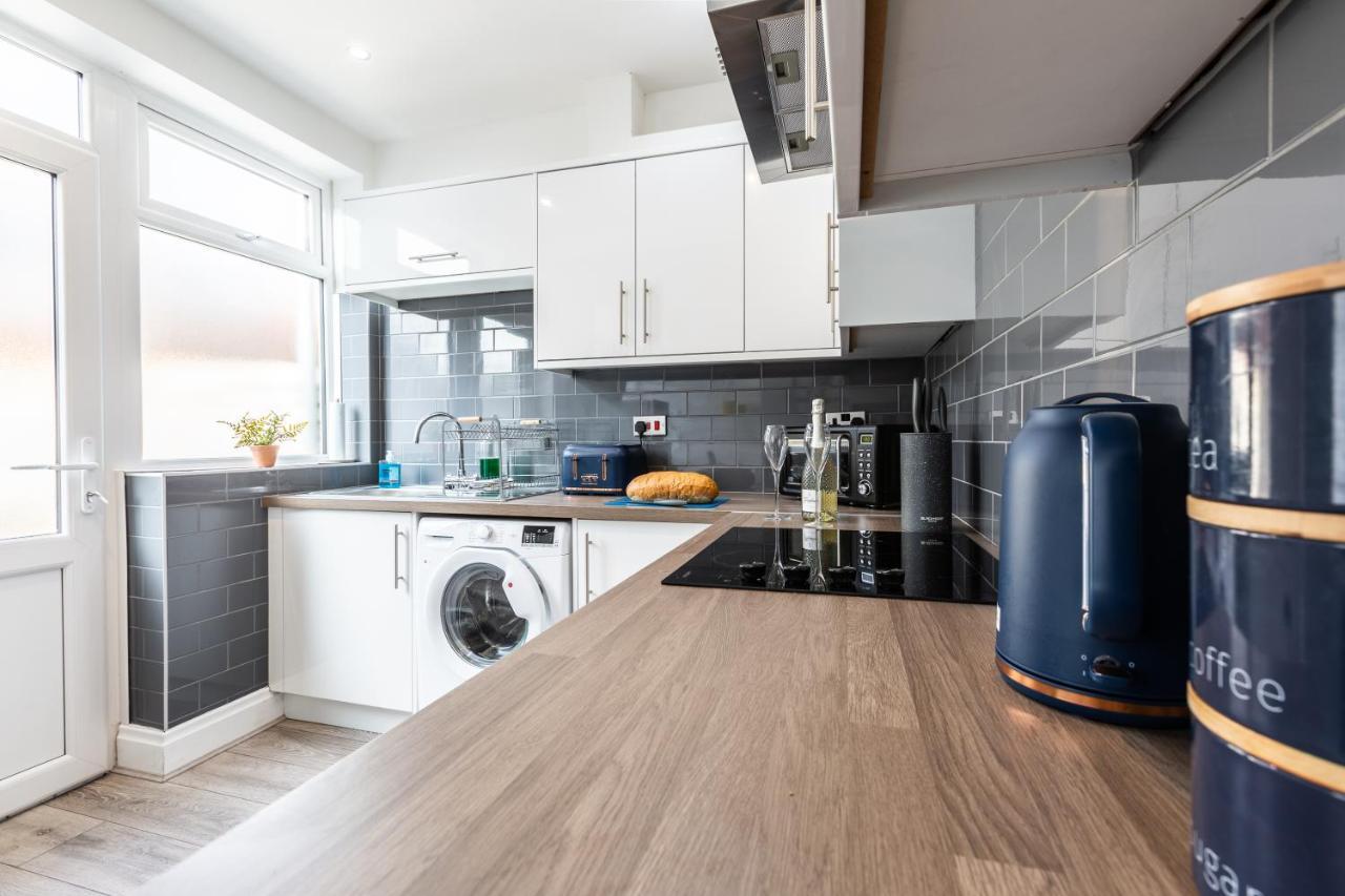 Connaught House - Wi-fi, Parking, Contractors Preston (Lancashire)