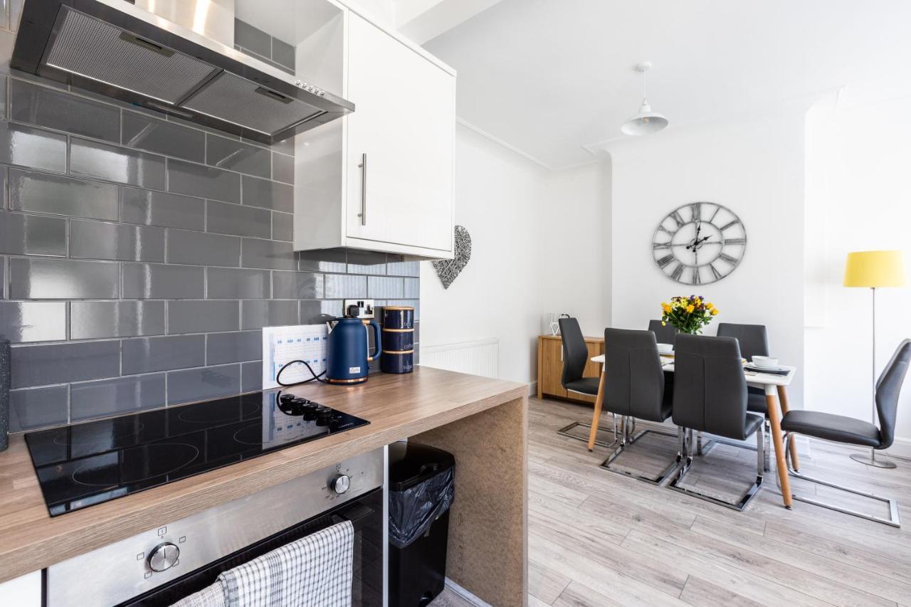 Connaught House - Wi-fi, Parking, Contractors